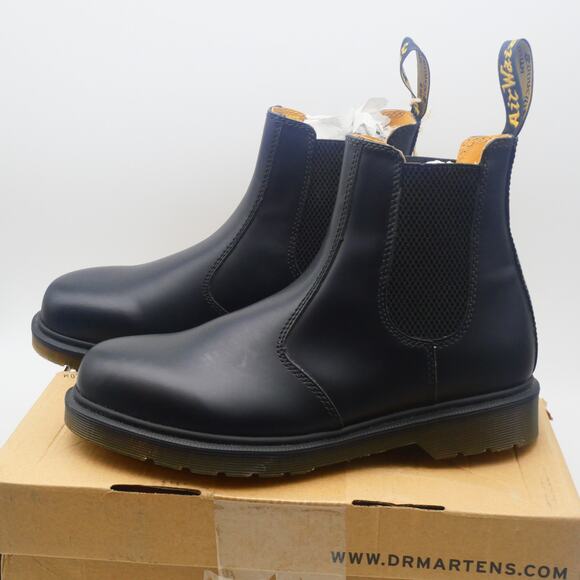 Dr. Martens Other - Dr. Martens Men's 4 2976 Chelsea Boots Black Leather Women's 5 Docs NEW